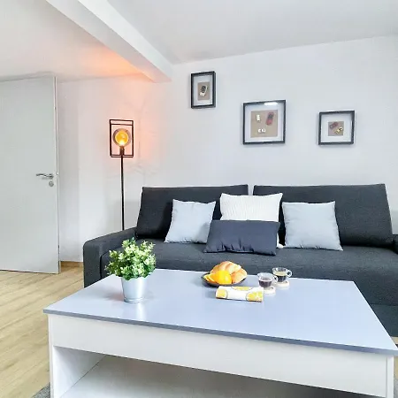 Ambiance Automobile, 100m2, De Gamme Mulhouse